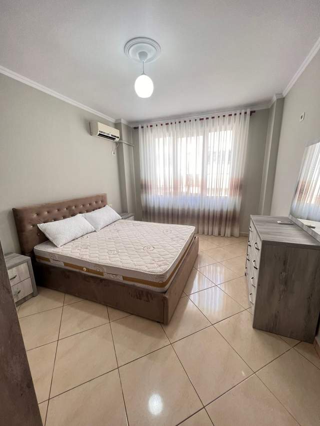 Tirane, jepet me qera apartament 1+1+BLK Kati 5, 70 m² 350 Euro (Teodor Keko)