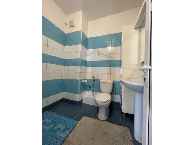 Shkoder, jepet me qera apartament 2+1 Kati 8, 105 m² 600 Euro (Dergut)