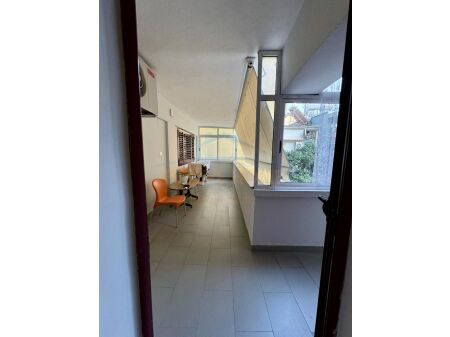 Shitet, Apartament 3+1+2, në Xhamllik, Tiranë. AREA39747