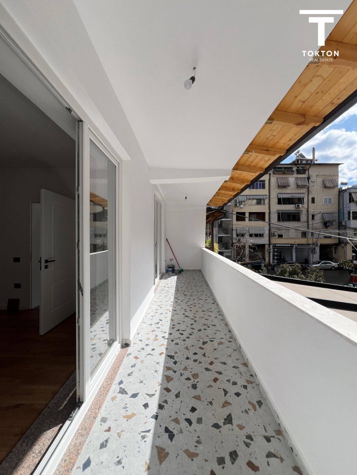 SHITET, APARTAMENT 2+1, STADIUMI DINAMO,TIRANË, TT 734