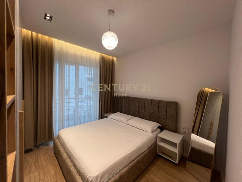 Shqiperi, jepet me qera apartament 2+1 Kati 3, 85 m² 900 € (liqeni i thate)