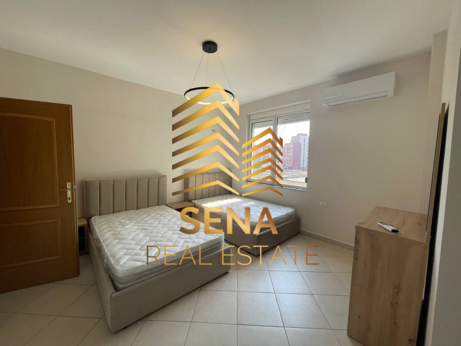Tirane, jepet me qera apartament 2+1 , 115 m² 850 € (Rruga e Kavajes)