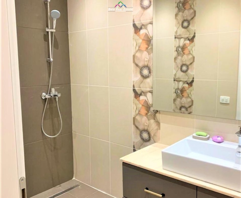 Tirane, jepet me qera apartament 2+1 Kati 4, 95 m² 750 € (21 dhjetori)