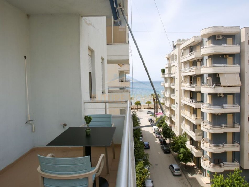 Vlore, jepet me qera apartament Kati 6, 60 m² 300 € (Te Restorant Tradicional, pas Big Scoop, Lungomare) RV44310