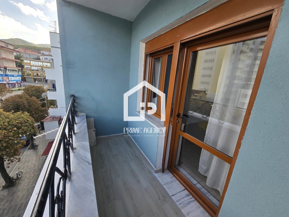 SHITET: Apartament 1 +1 /zona: Pogradec/ RRUGA RINIA