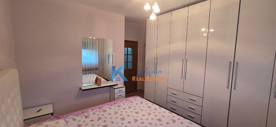Tirane, jap me qera apartament 1+1+Ballkon Kati 7, 55 m² 50.000 € (Ish Parku i Autobuzave)
