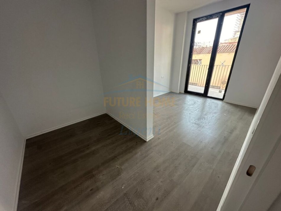 Tirane, jepet me qera apartament 2+1+Parkim Kati 2, 153 m² 2.000 € (Altana Luxury Residence, Rruga e Kosovareve)