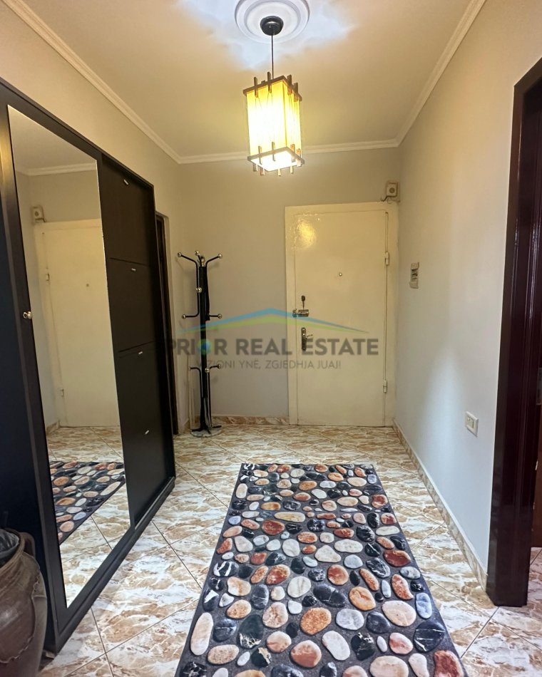 Tirane, shitet apartament 2+1 Kati 0, 135 m² 250.000 € (21 Dhjetori)