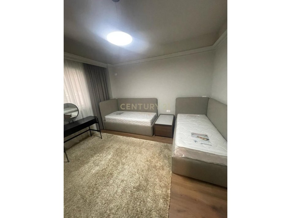 Tirane, jepet me qera apartament 2+1 Kati 1, 113 m² 600 € (Kodra e Priftit)
