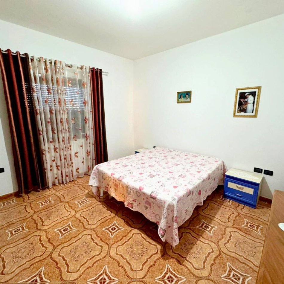 Kavaje, shitet shtepi 4+1+Aneks+Ballkon Kati 2, 950 m² 139.000 € (Zona afer ish Prokurorise, Kavaje,)