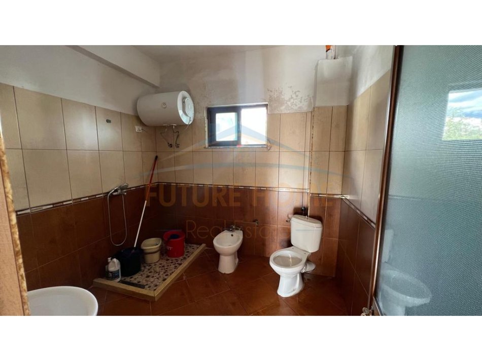 Tirane, jepet me qera apartament 2+1 Kati 2, 105 m² 400 € (Sanatorium)
