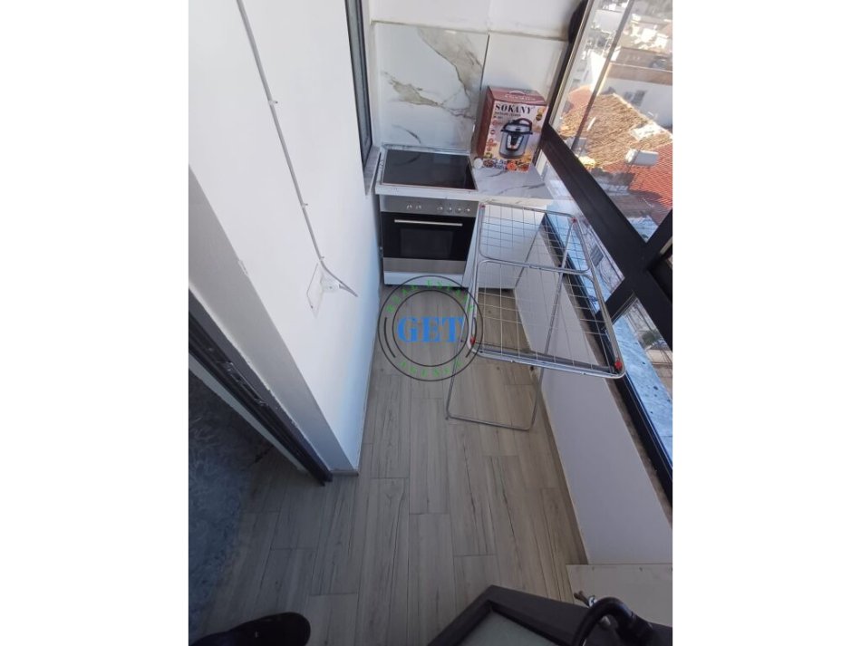 Durres, jepet me qera apartament 2+1 , 58 m² 300 € 