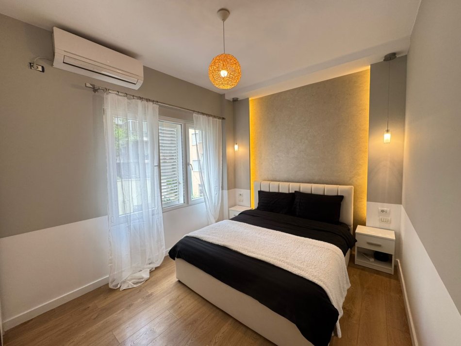 Tirane, jepet me qera apartament 2+1 Kati 1, 80 m² 750 € (Kodra e Diellit)