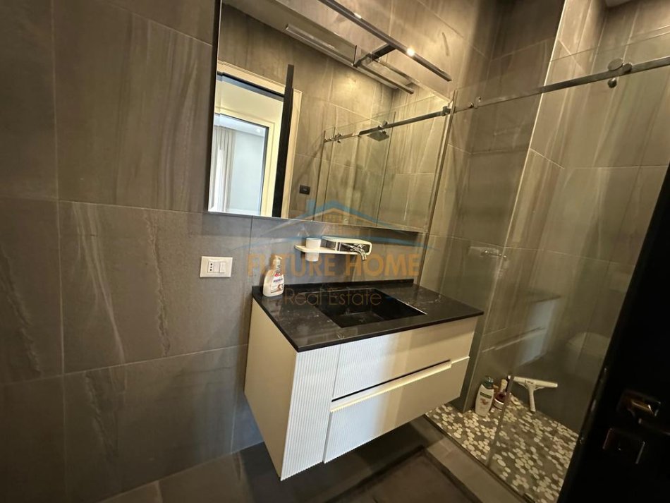 Tirane, jepet me qera apartament 2+1 Kati 5, 114 m² 1.300 € (deliorgji)