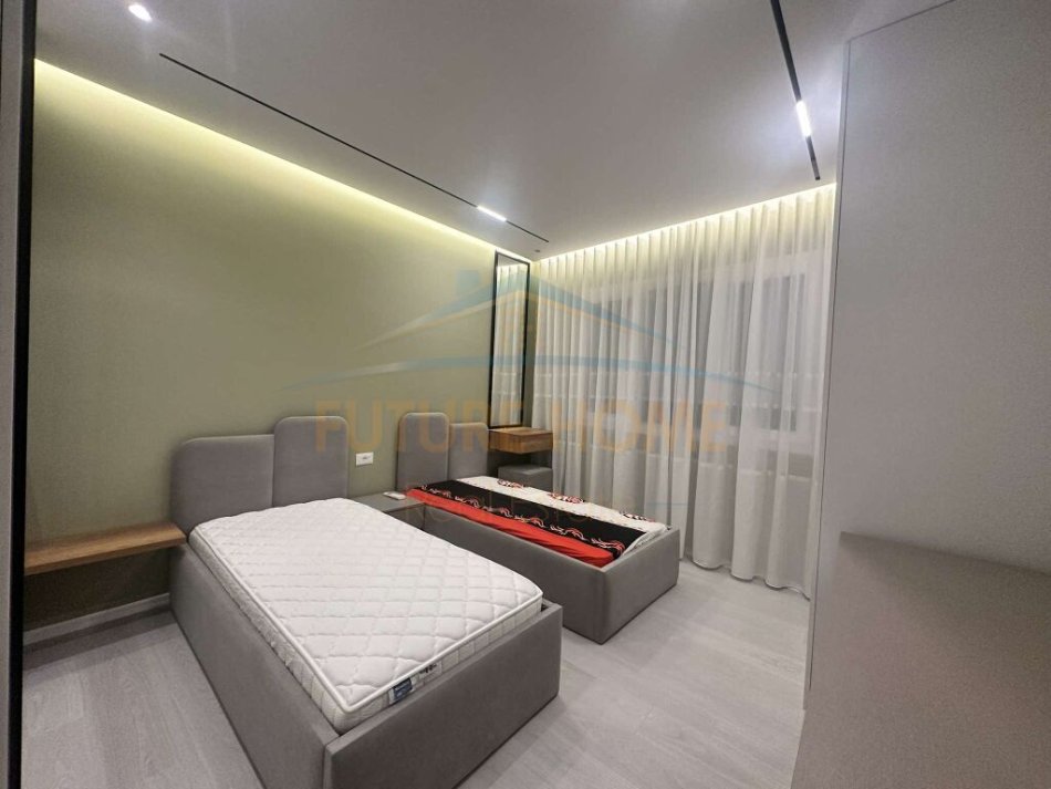 Tirane, jepet me qera apartament 2+1 Kati 2, 104 m² 900 € 