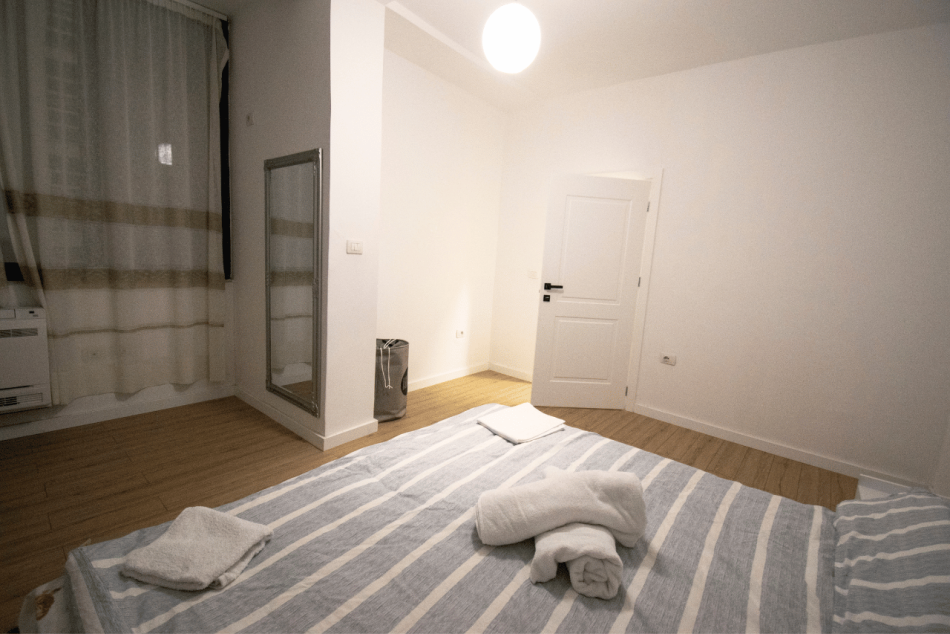 Tirane, shitet apartament 1+1+Ballkon Kati 3, 84 m² 141.000 € (Rruga Irfan Tomini, prane Rruges Fadil Bodinaku)