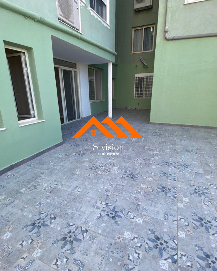 Durres, shitet apartament 3+1+Ballkon Kati 1, 103 m² 229.000 € (Vollga,Rruga Anastas Durrsaku)