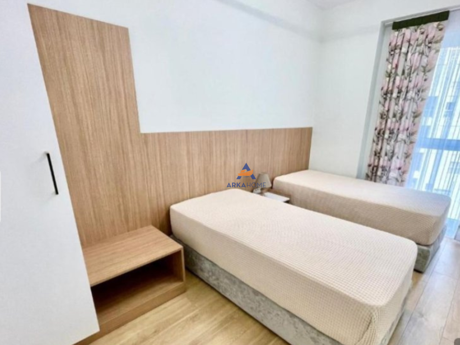 Tirane, shitet apartament 2+1+Ballkon Kati 5, 93 m² 237.500 € (RRUGA SIRI KODRA)