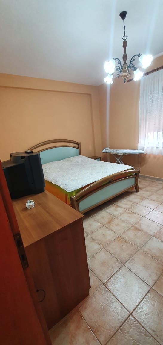 Tirane, jap me qera apartament 2+1+BLK Kati 5, 95 m² 450 Euro (BULEVARDI ZOGU I PARE)