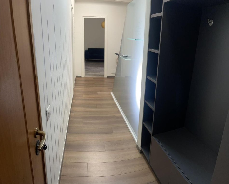 Tirane, jepet me qera apartament Kati 2, 95 m² 600 € (Rruga e Kavajes)