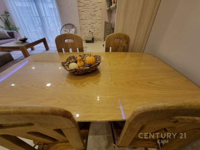 Tirane, jepet me qera apartament 2+1 Kati 3, 103 m² 900 Euro (Kopeshti Botanik)