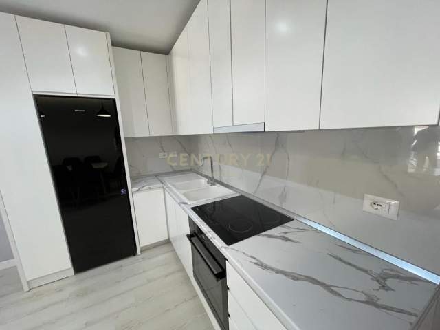 Tirane, jap me qera apartament Kati 5, 96 m² 350 Euro (rruga besim alla)