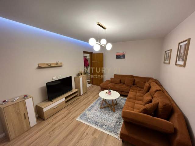 Tirane, jepet me qera apartament 2+1 Kati 2, 80 m² 400 Euro
