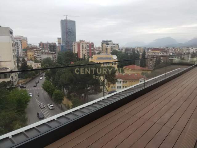 Tirane, jepet me qera apartament 1+1+BLK Kati 7, 110 m² 950 Euro (Rruga e Elbasanit)