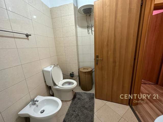 Tirane, jepet me qera apartament 2+1+BLK Kati 4, 84 m² 450 Euro