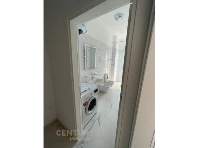 Tirane, jepet me qera apartament Kati 7, 78 m² 610 Euro (square 21)