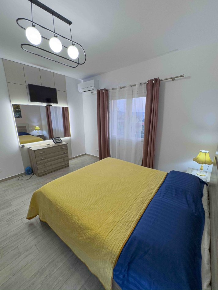 Tirane, jepet me qera Vile , 172 m² 1.100 € (Vilat Gjermane)