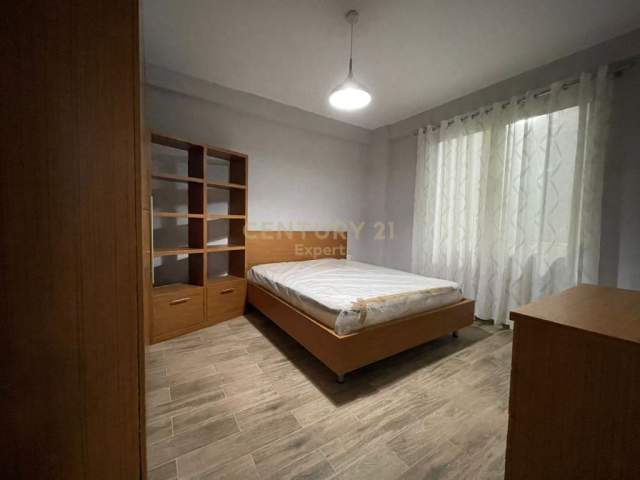 Tirane, jepet me qera apartament 1+1+BLK Kati 6, 78 m² 400 Euro (ISH FUSHA E AVIACIONIT)