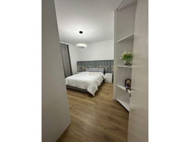 Tirane, shitet Penthouse 2+1+BLK Kati 5, 122 m² 159.000 Euro (Shkoze)