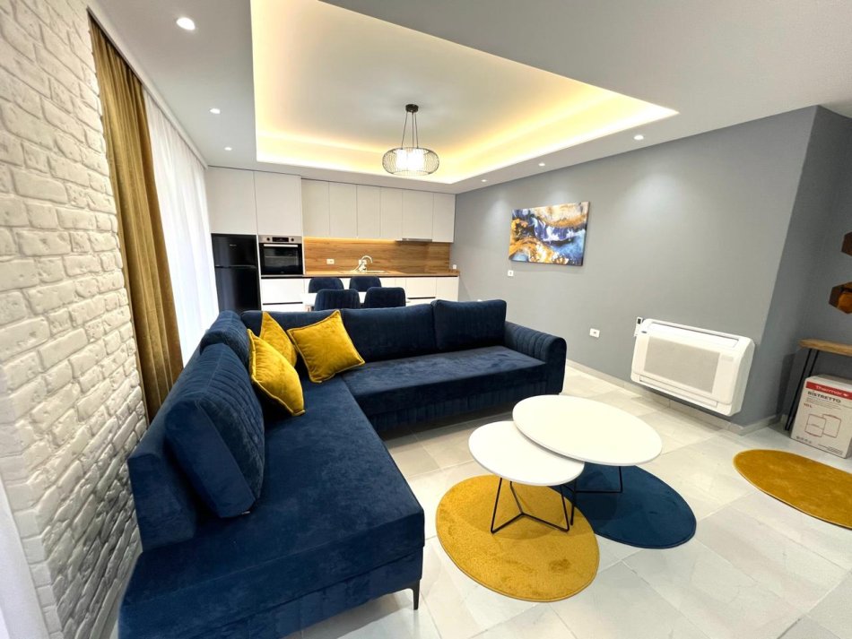 Tirane, jepet me qera apartament 2+1 Kati 2, 110 m² 800 € (kodra e diellit)