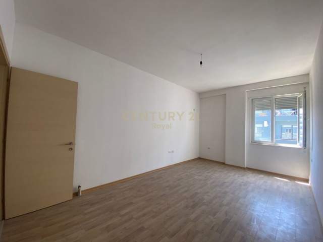 Tirane, shitet apartament 1+1+BLK Kati 6, 78 m² 90.000 Euro (kinostudio)