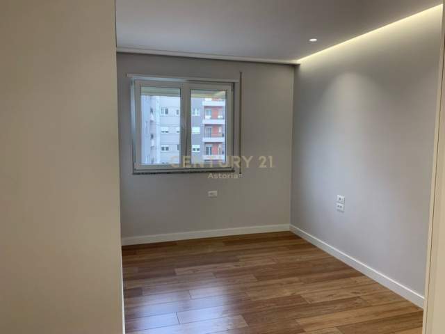 Tirane, jap me qera apartament 1+1+BLK Kati 7, 110 m² 350 Euro