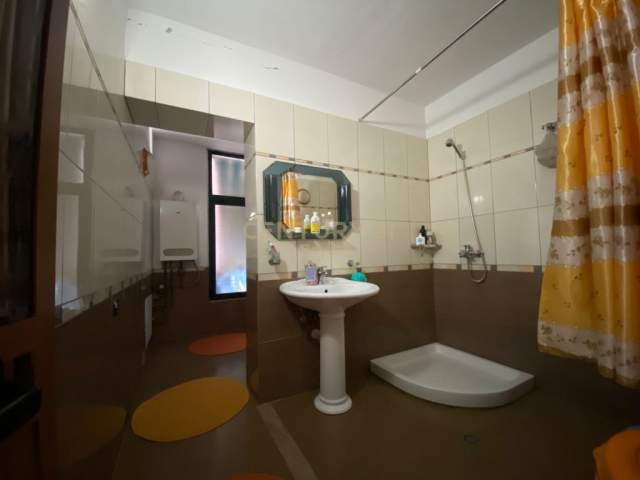 Tirane, shitet 4+1+BLK Kati 1, 150 m² 390.000 Euro