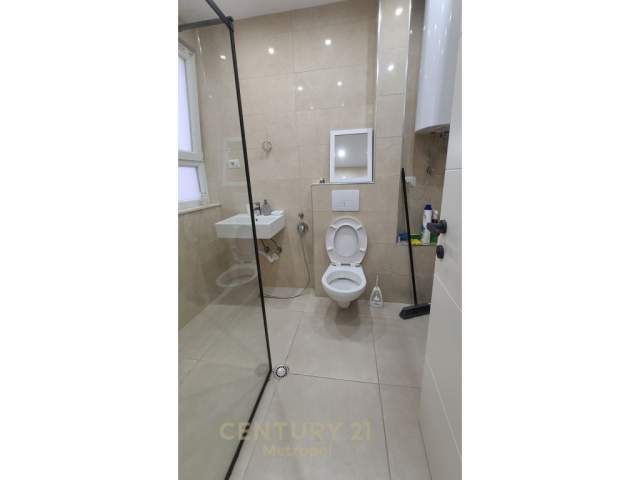 Tirane, shes apartament Kati 3, 47 m² 56.000 Euro (Rruga Mihal Grameno)