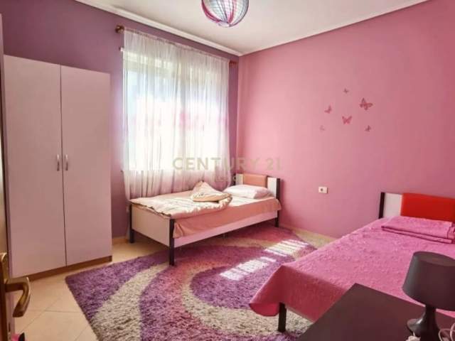 Tirane, shes apartament 2+1+BLK Kati 3, 118 m² 195.000 Euro (liqeni i thate)