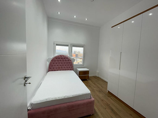 Tirane, jepet me qera apartament 2+1+BLK Kati 3, 100 m² 750 Euro (Komuna e Parisit)