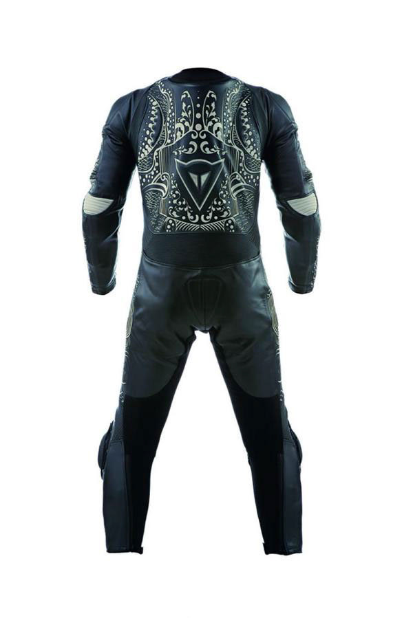 Shitet kostum motorri sportiv I gjithë lekure i firmes Dainese oferte