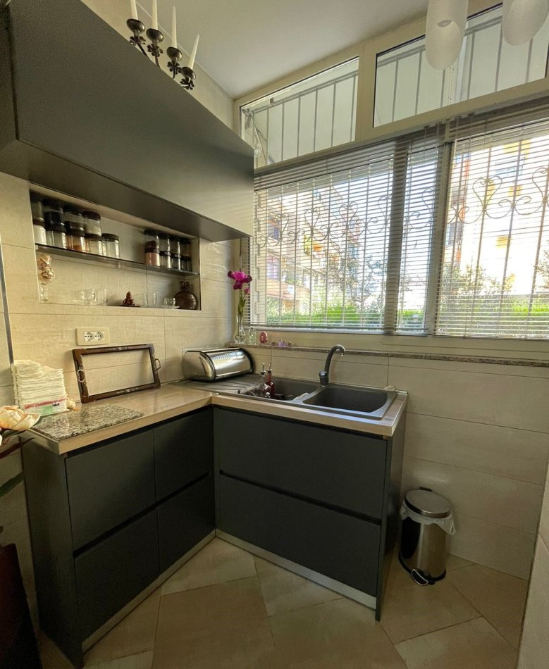 Tirane, shitet apartament 1+1+Ballkon Kati 0, 46 m² 90.000 € (Don Bosko)