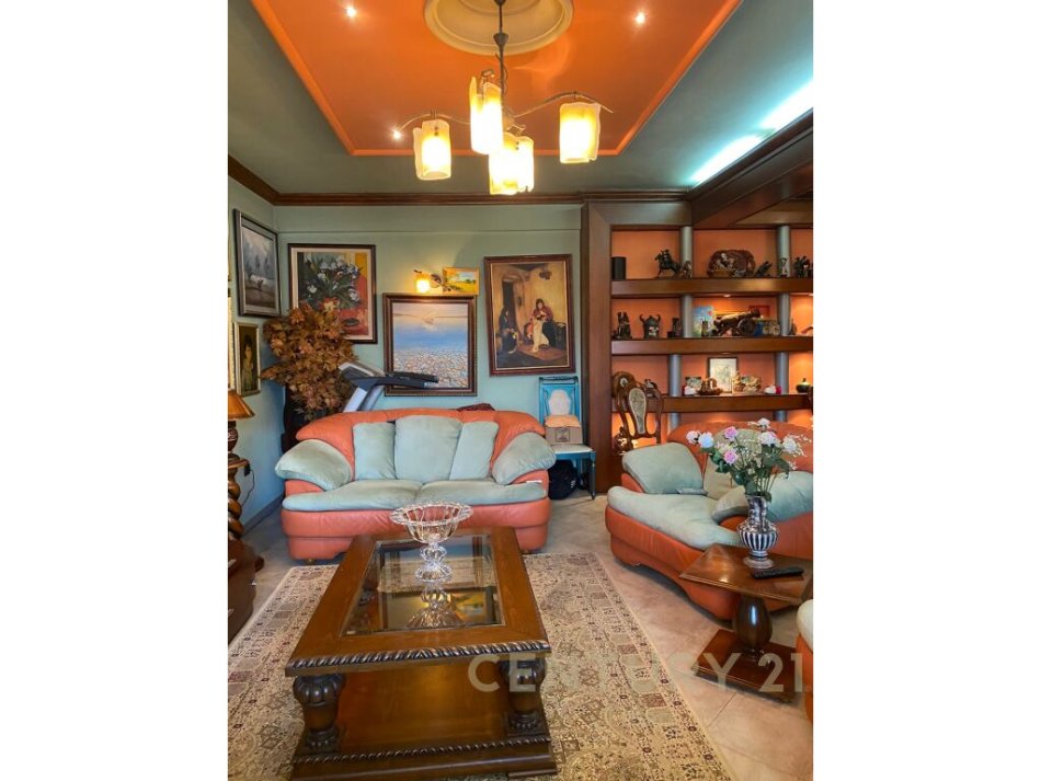 Tirane, shitet apartament 2+1 Kati 8, 140 m² 270.000 € (te Rruga e Kavajes , buze rruges kryesore prane Roza Blu)