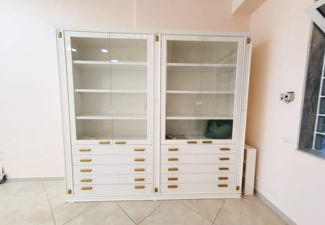Tirane, jepet me qera ambjent biznesi 55 m² 700 Euro