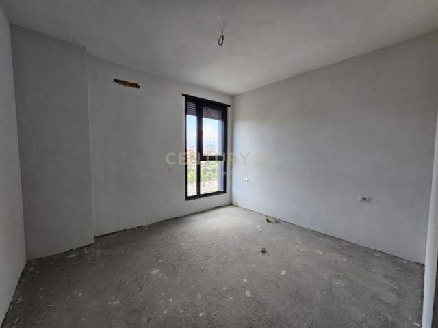 Tirane, shitet apartament 2+1+BLK Kati 4, 101 m² 160.000 Euro (Materniteti i Ri)