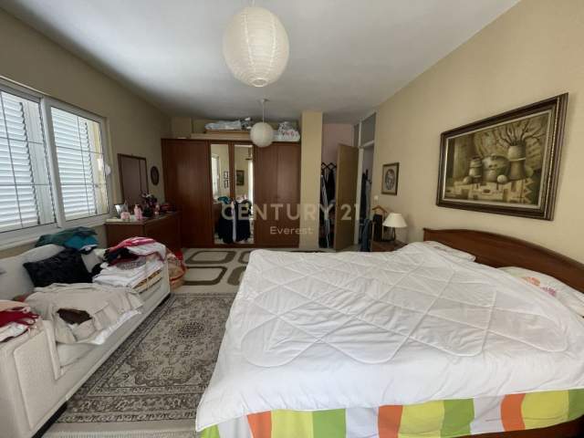Tirane, shitet apartament 3+1+BLK Kati 3, 146 m² 140.000 Euro (FRESK)