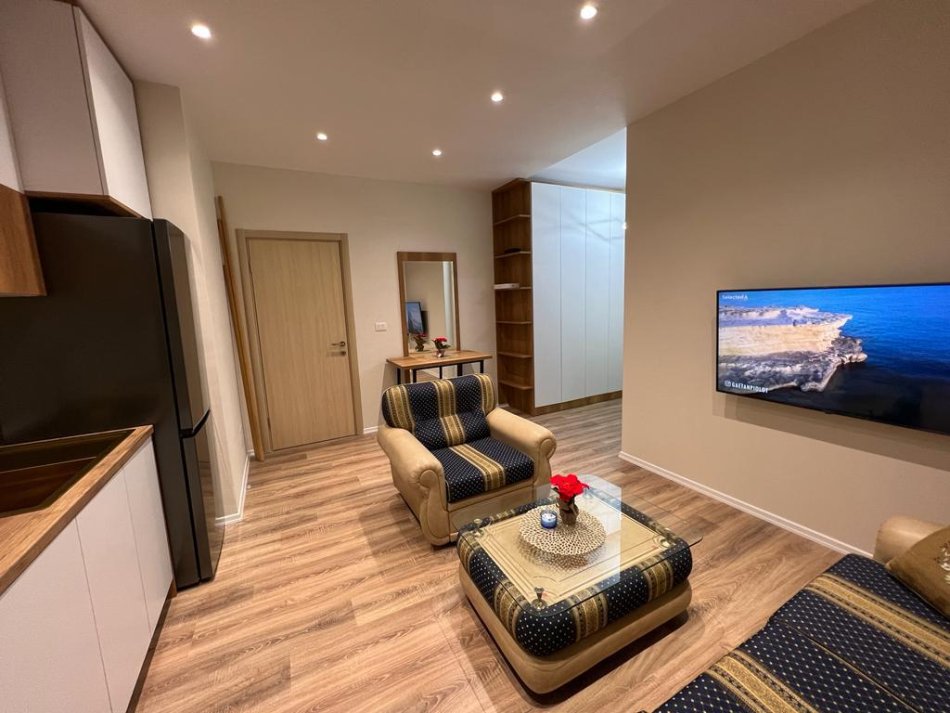 Tirane, shitet apartament 1+1+Ballkon, Kati 10, 65 m² 89,000 € (Rruga Teodor Keko)