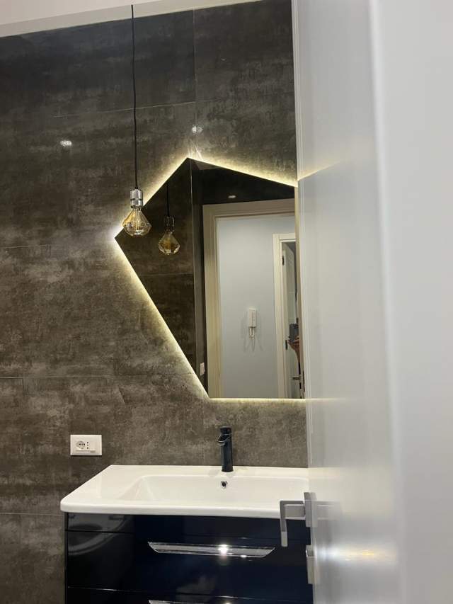 Tirane, jepet me qera apartament 1+1 Kati 5, 70 m² 700 Euro (Rruga e Kosovareve)