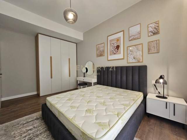 Tirane, jepet me qera apartament 3+1 Kati 1, 140 m² 1.500 Euro (Kopeshti Botanik)