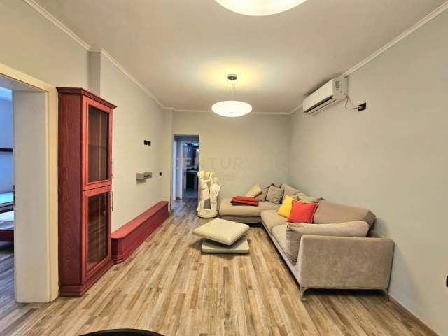 Tirane, jepet me qera apartament 2+1+A+BLK Kati 4, 110 m² 600 Euro (Ambasada Amerikane, Rruga e Elbasanit)